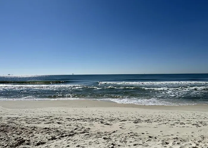 White Beachfront Paradise Holiday home Gulf Shores