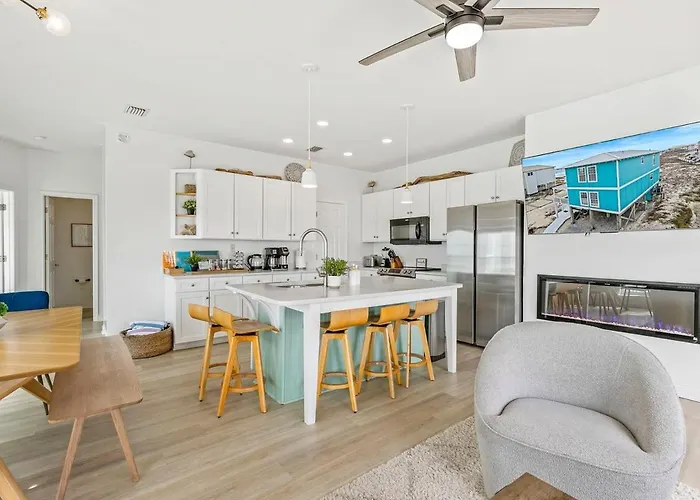 White Beachfront Paradise Holiday home Gulf Shores