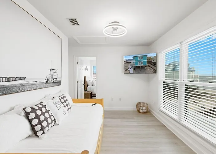 Holiday home White Beachfront Paradise *