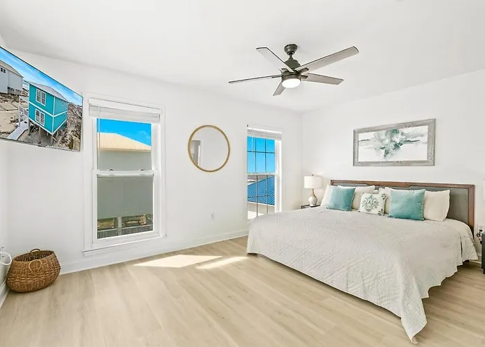 Holiday home White Beachfront Paradise