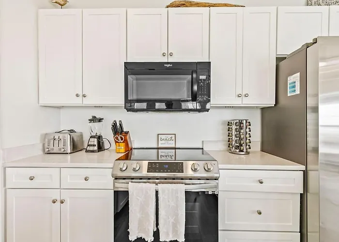 White Beachfront Paradise Holiday home Gulf Shores