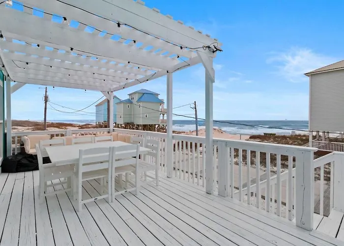Holiday home White Beachfront Paradise *